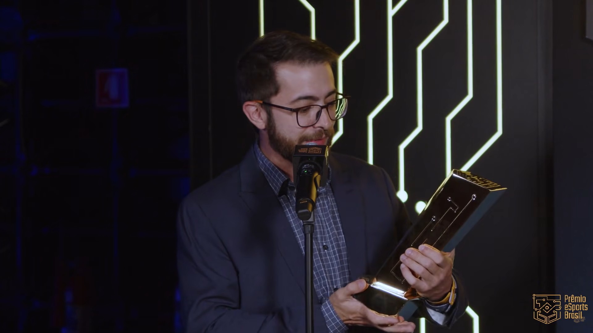 PeB 2025: xrm vence como melhor caster do ano