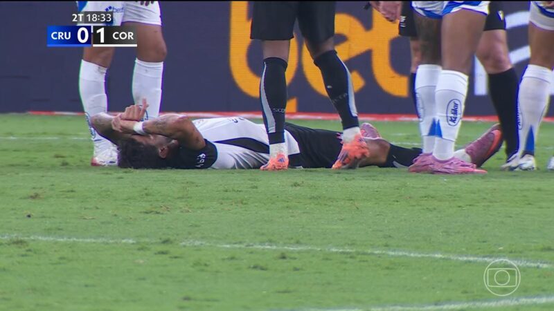 Yuri Alberto volta a sentir dores, é substituído e preocupa Corinthians na Copa do Brasil