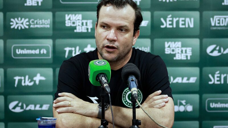 Daniel Paulista celebra vitória em confronto direto após semana “de superação” do Goiás