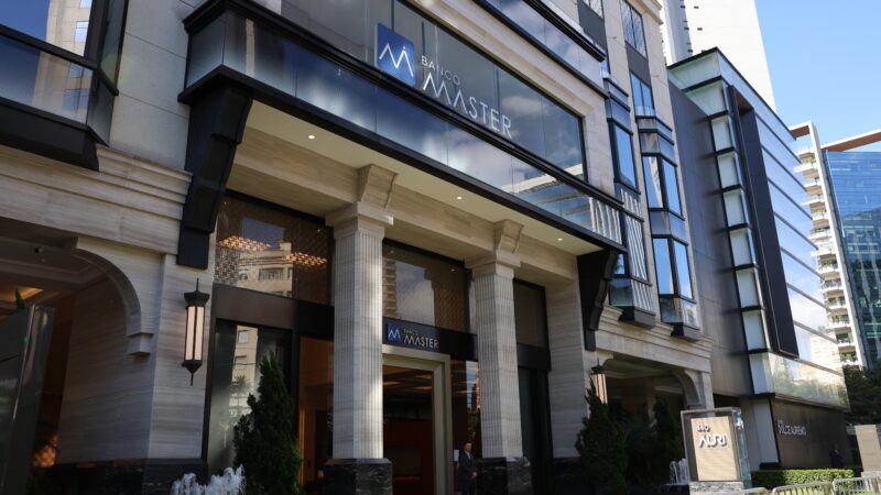 Banco Master: aplicativo do FGC tem instabilidade no primeiro dia de pagamentos