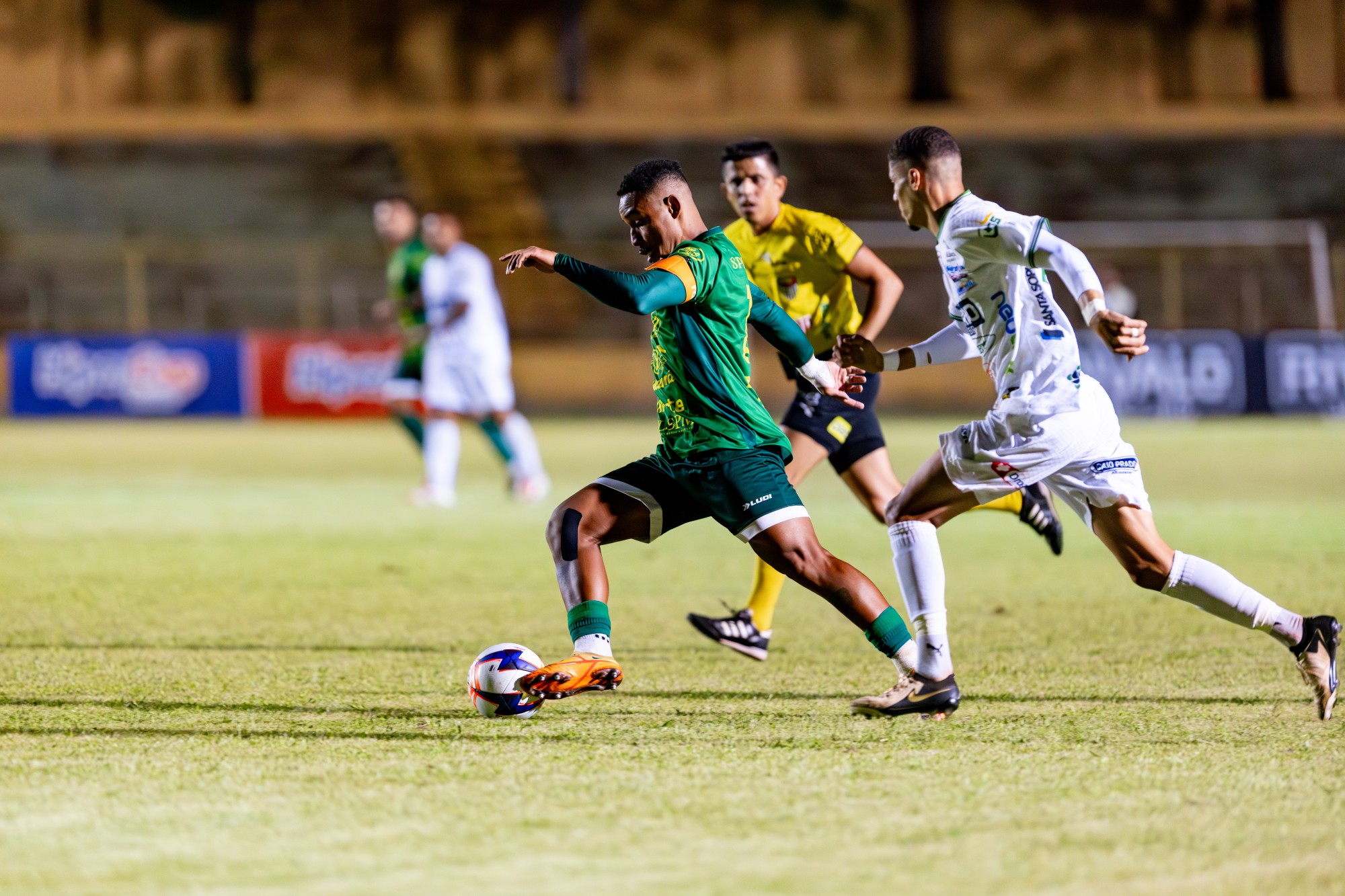 União São João marca no início e vence o XV de Jaú na abertura da Série A3