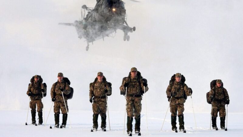 Reino Unido envia tropas ao Círculo Ártico em resposta à ameaça russa