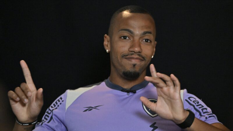 Marlon Freitas se despede do Botafogo após acordo com o Palmeiras