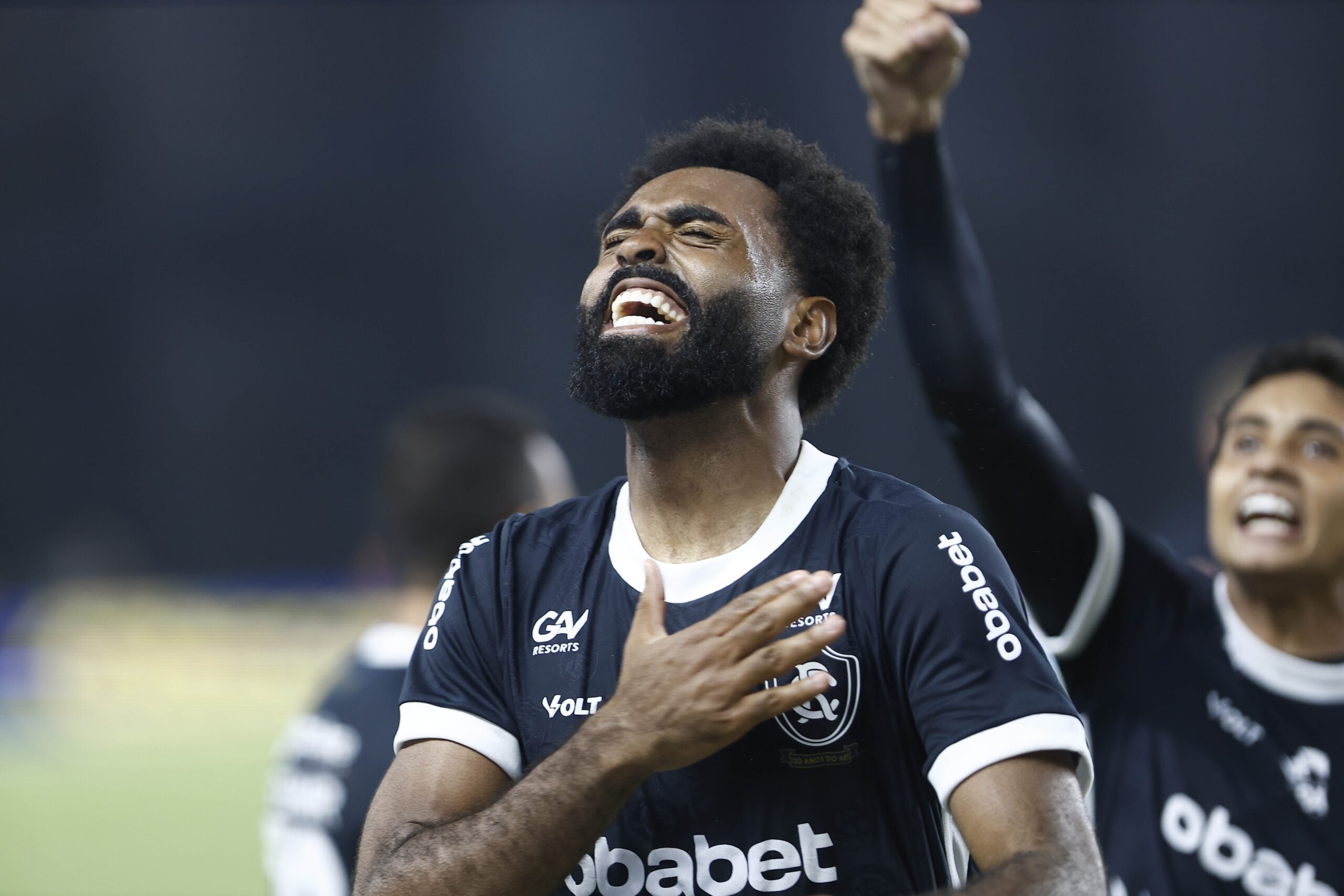 Vice-artilheiro no acesso do Remo, Caio Vinicius se despede do clube nas redes sociais