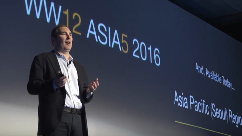 CEO da Amazon diz que tarifas de Trump começaram a impactar preços