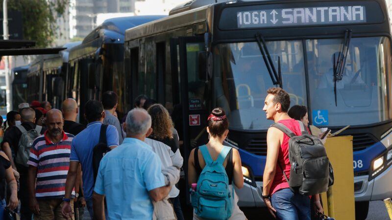 Pelo menos cinco capitais começam 2026 com reajustes nas tarifas de ônibus, metrô ou trem; veja lista