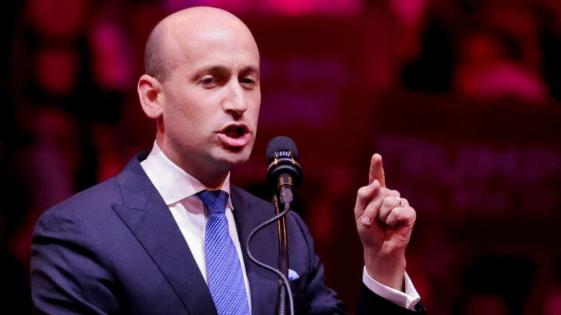 Conselheiro de Trump reconhece possíveis falhas em ‘protocolo’ no caso de enfermeiro morto por agentes de imigração