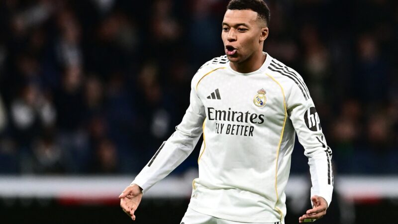 Mbappé fica fora da lista de relacionados e desfalca o Real Madrid na Supercopa da Espanha