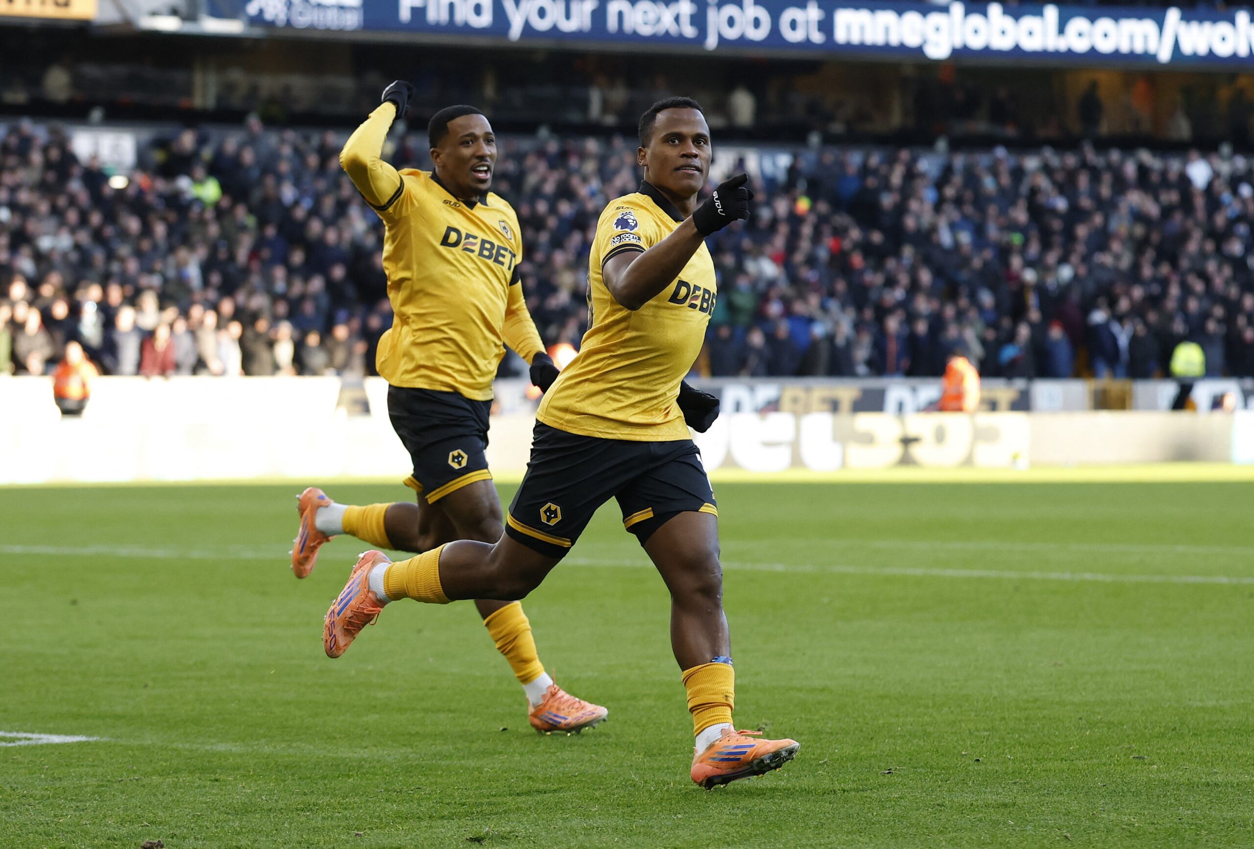 Almada, Arias e como o Palmeiras trabalha reforços pensando em ataque de maior peso para 2026