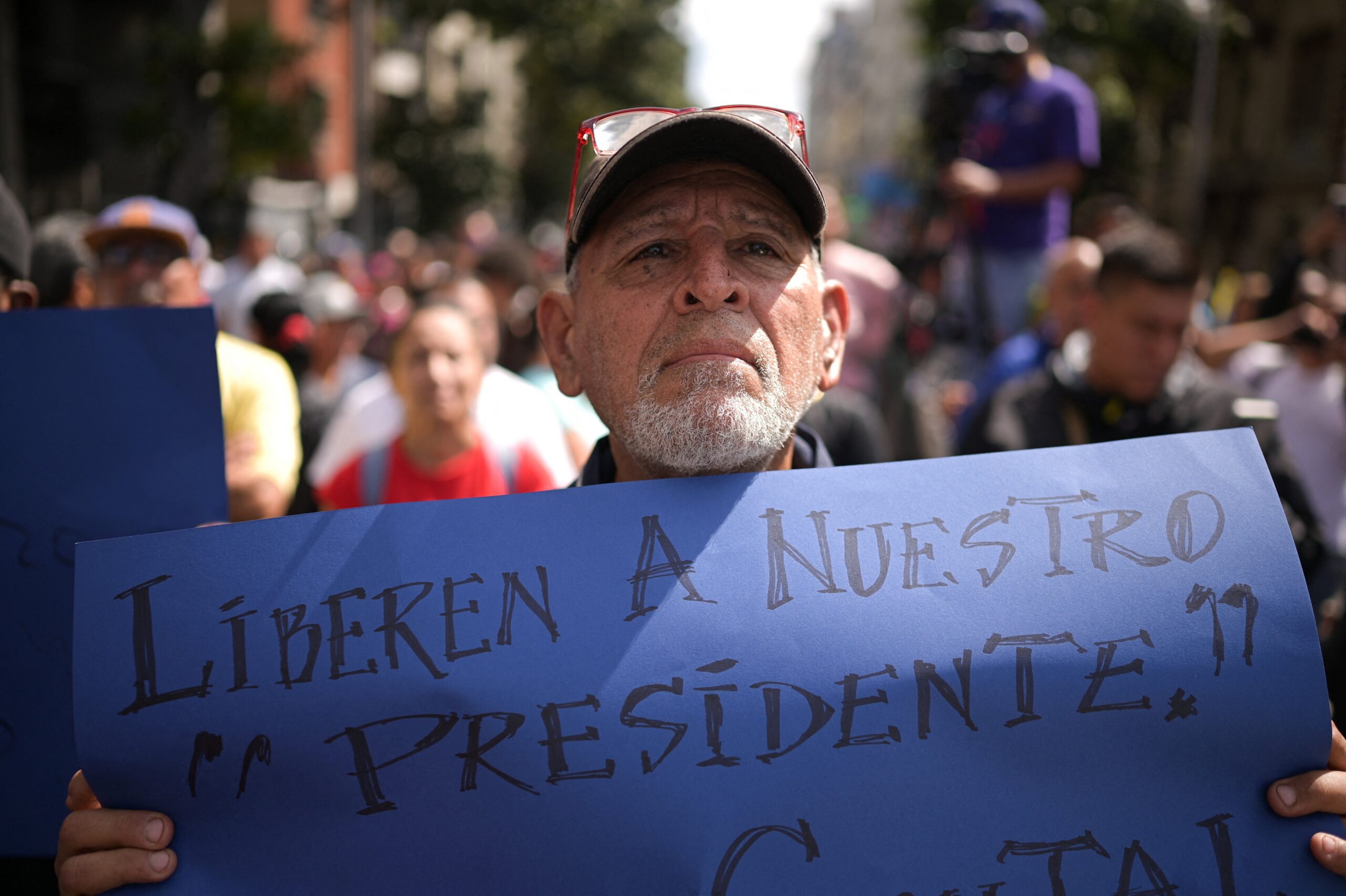 União Europeia pede ‘transição pacífica para a democracia’ na Venezuela