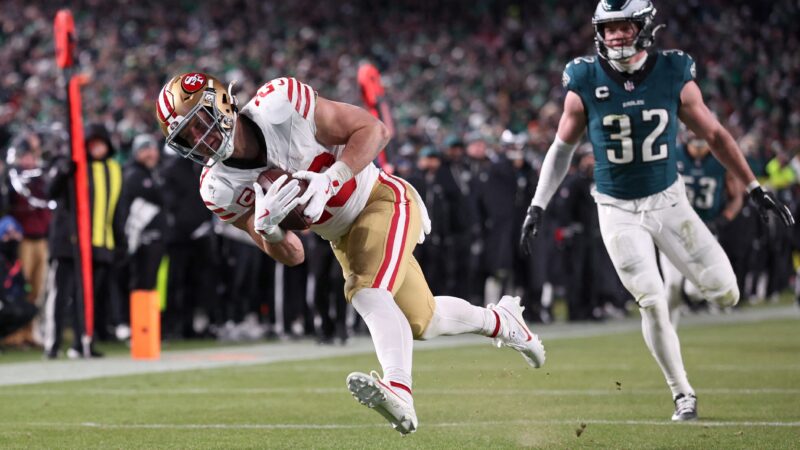 Niners perdem Kittle, mas viram fora de casa e eliminam campeões Eagles