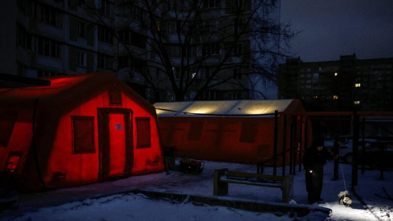 Ataque da Rússia na Ucrânia mata 4 e danifica estrutura de energia, dizem autoridades ucranianas