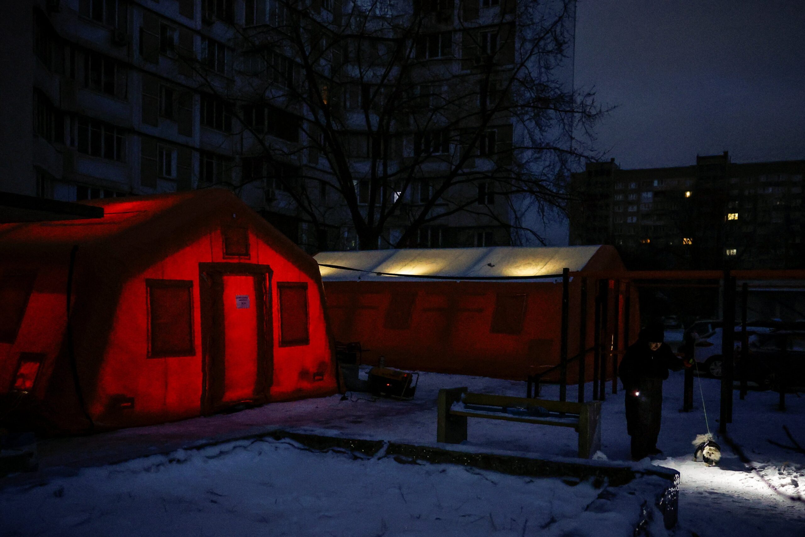 Ataque da Rússia na Ucrânia mata 4 e danifica estrutura de energia, dizem autoridades ucranianas