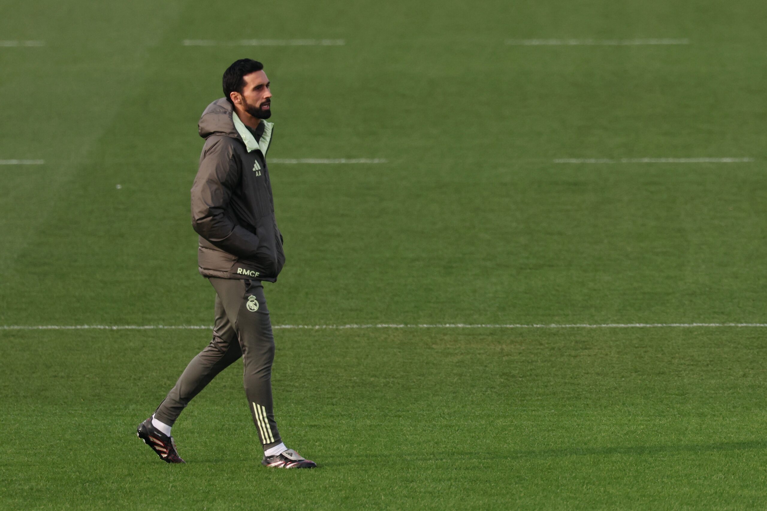 Arbeloa comanda primeiro treino à frente do Real Madrid; veja imagens