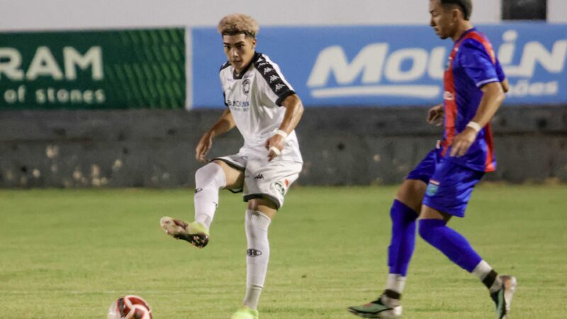 Jovem Breno Melo “cai nas graças” da torcida do Rio Branco-ES