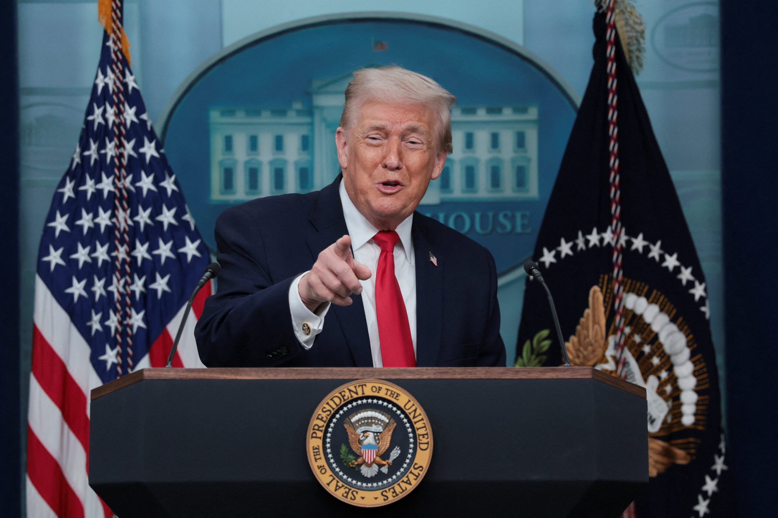 Ex-assessor de Trump diz que ameaças à Groenlândia podem ser ‘tática de negociação’