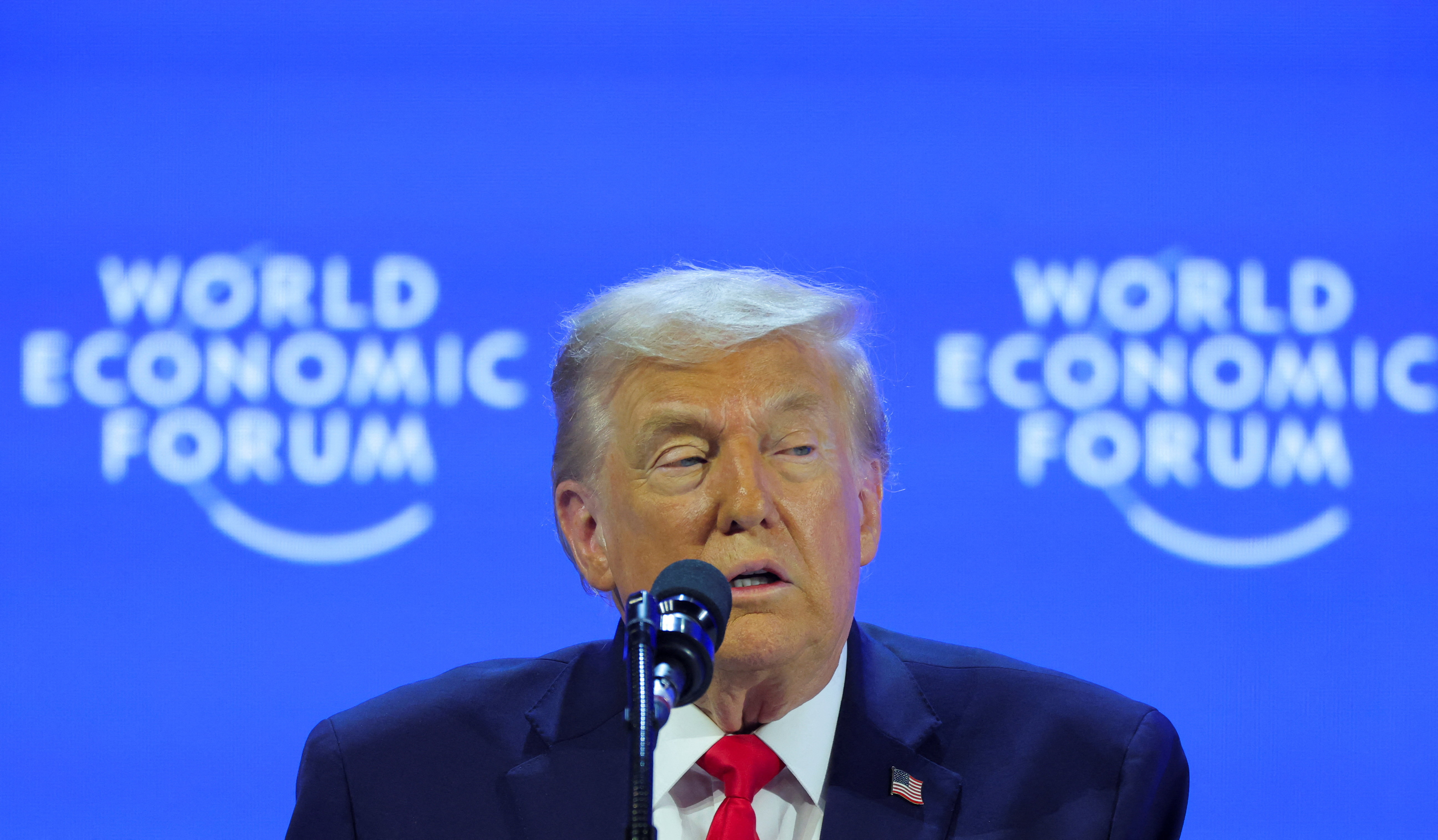 Trump confunde Groenlândia com Islândia durante discurso em Davos