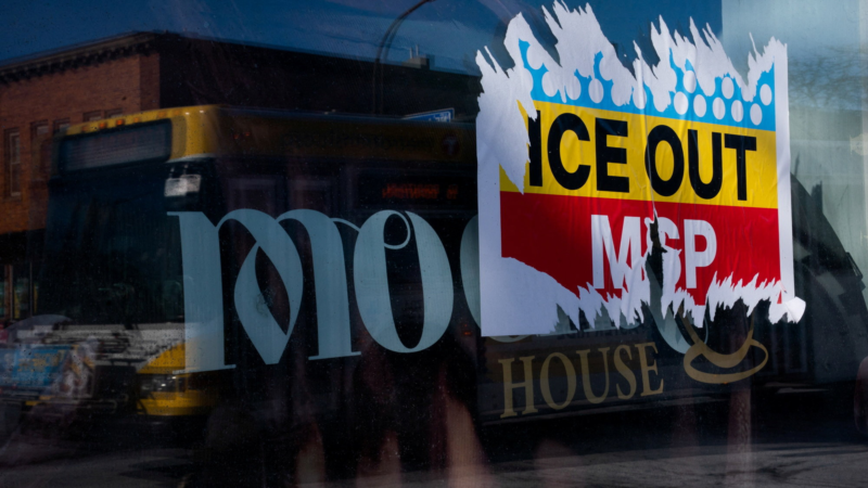 Estado dos EUA onde mulher foi morta por agente do ICE faz paralisação em protesto contra Trump