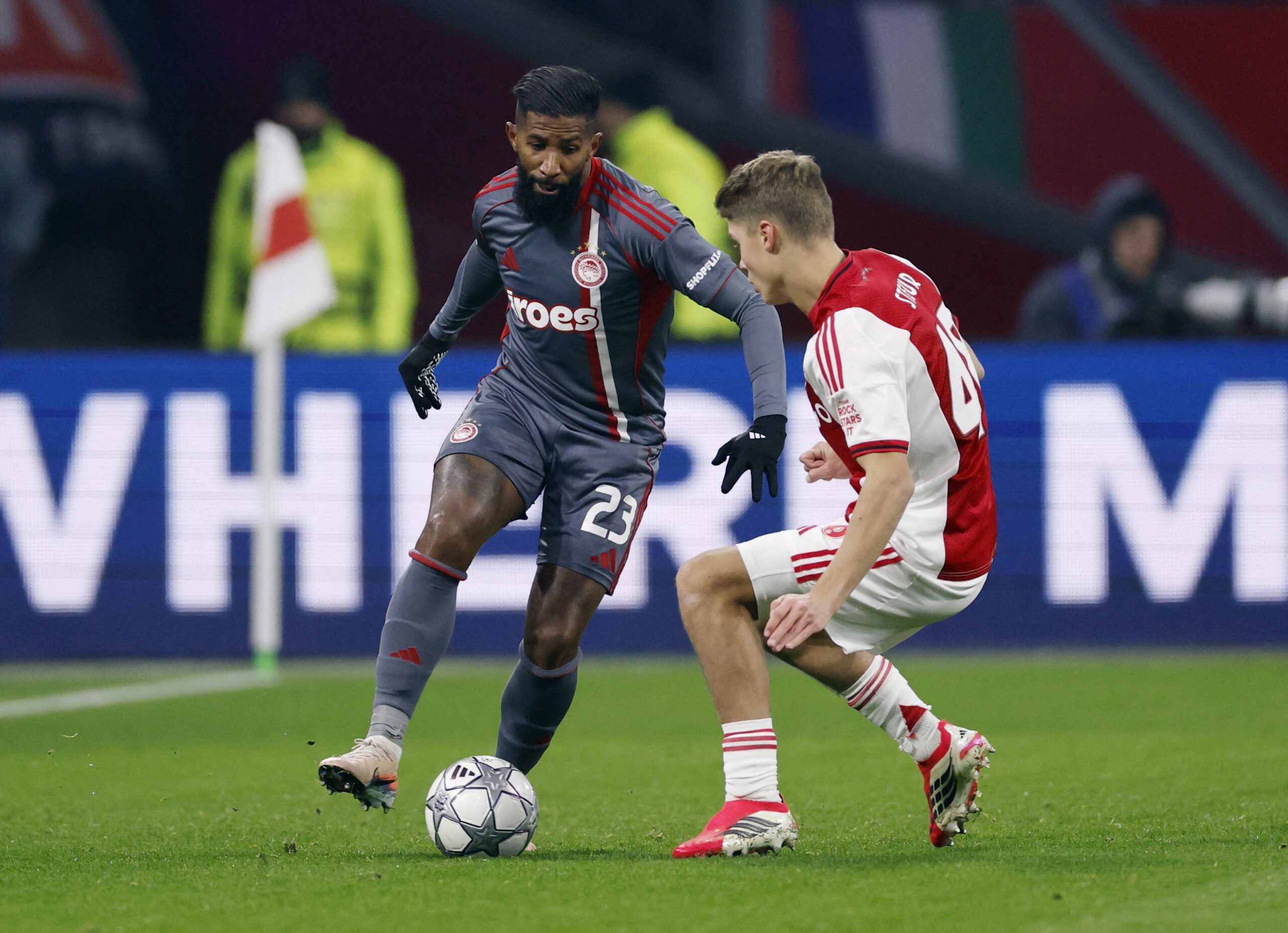 Rodinei celebra primeiro mata-mata de Champions com destaque no Olympiacos: “Sonho realizado”