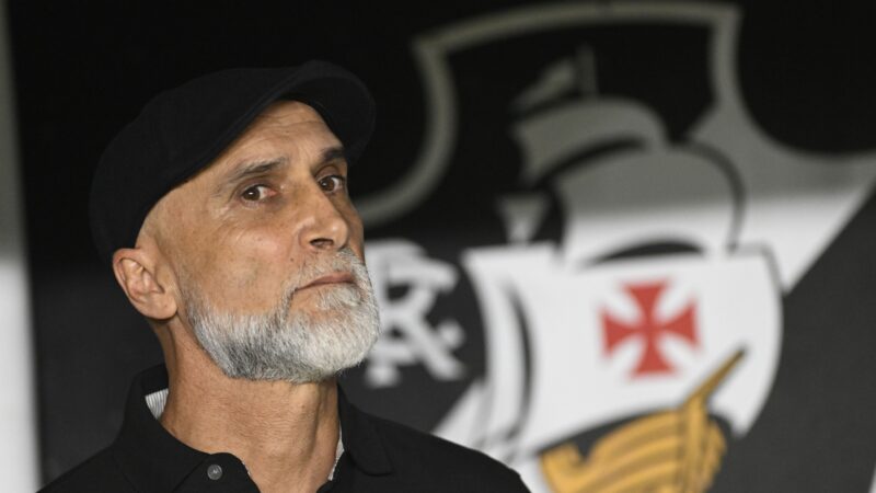 Ex-Vasco, Álvaro Pacheco é anunciado em vídeo com boina em destaque; veja