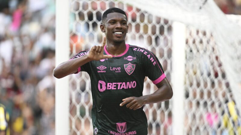 Lelê tem futuro indefinido no Fluminense e vê Carioca como chance de abrir portas