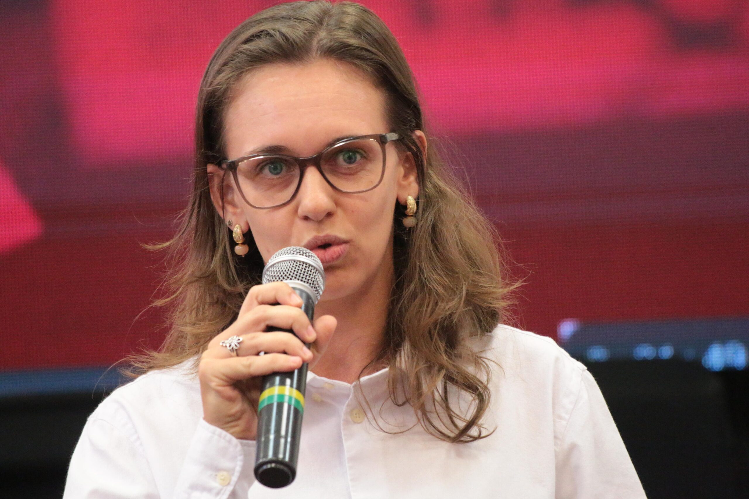 Cruzeiro tem Luiza Parreiras, do Inter, como alvo para a diretoria de futebol feminino