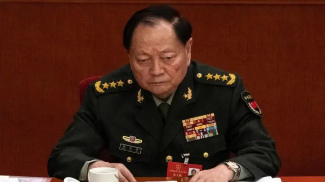 Quem é o general mais poderoso do Exército da China, acusado de traição e demitido por Xi Jinping