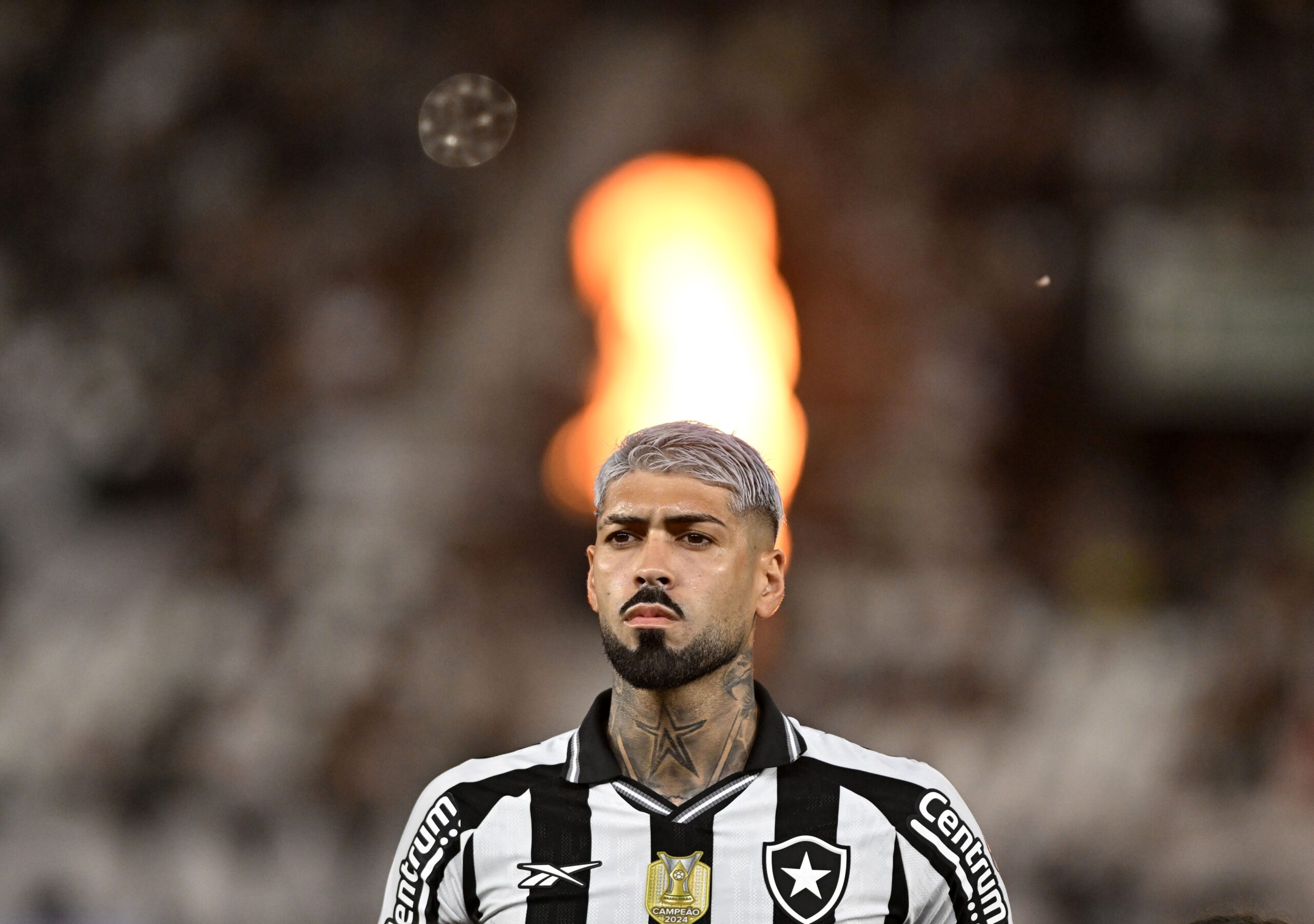 Renovação de contrato de Barboza esbarra em pedida salarial ao Botafogo