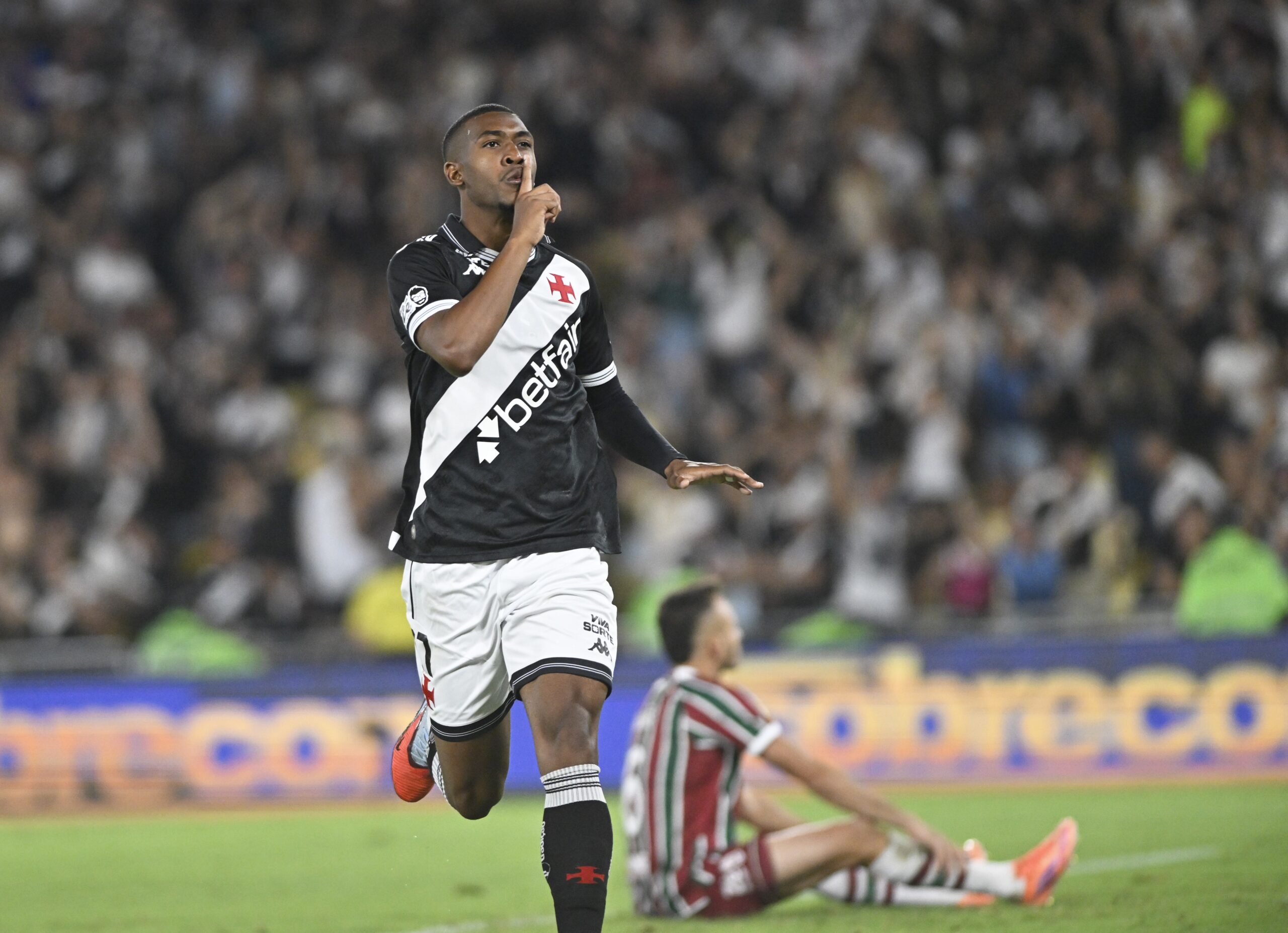 Da joia de 6 anos à maior venda da história do clube: a trajetória de Rayan no Vasco