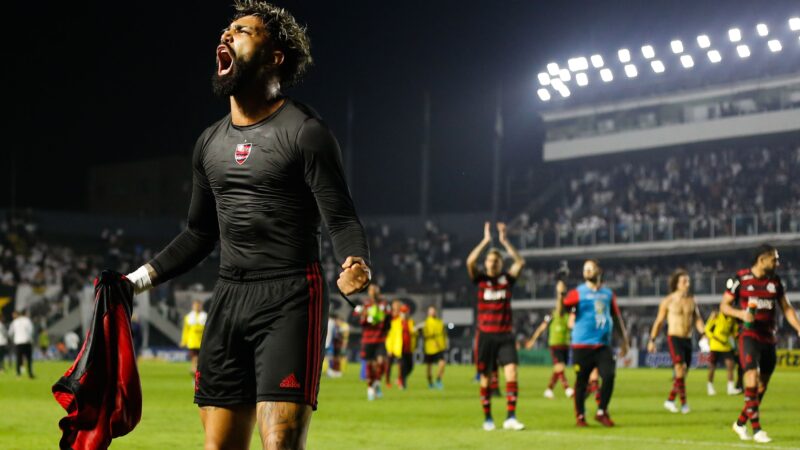 Gabigol coleciona gols, polêmicas e provocações contra o Santos nas passagens por Flamengo e Cruzeiro