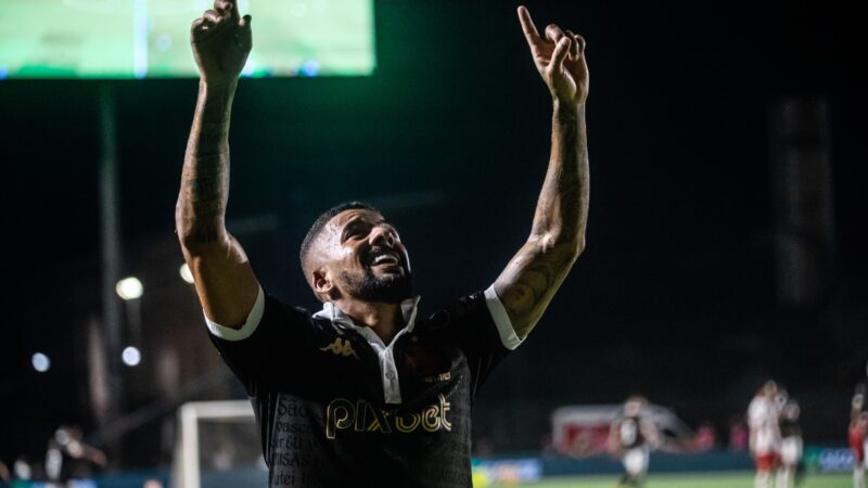 Paulinho Paula se despede do Vasco e diz que realizou sonho da família: “Meu clube de infância”