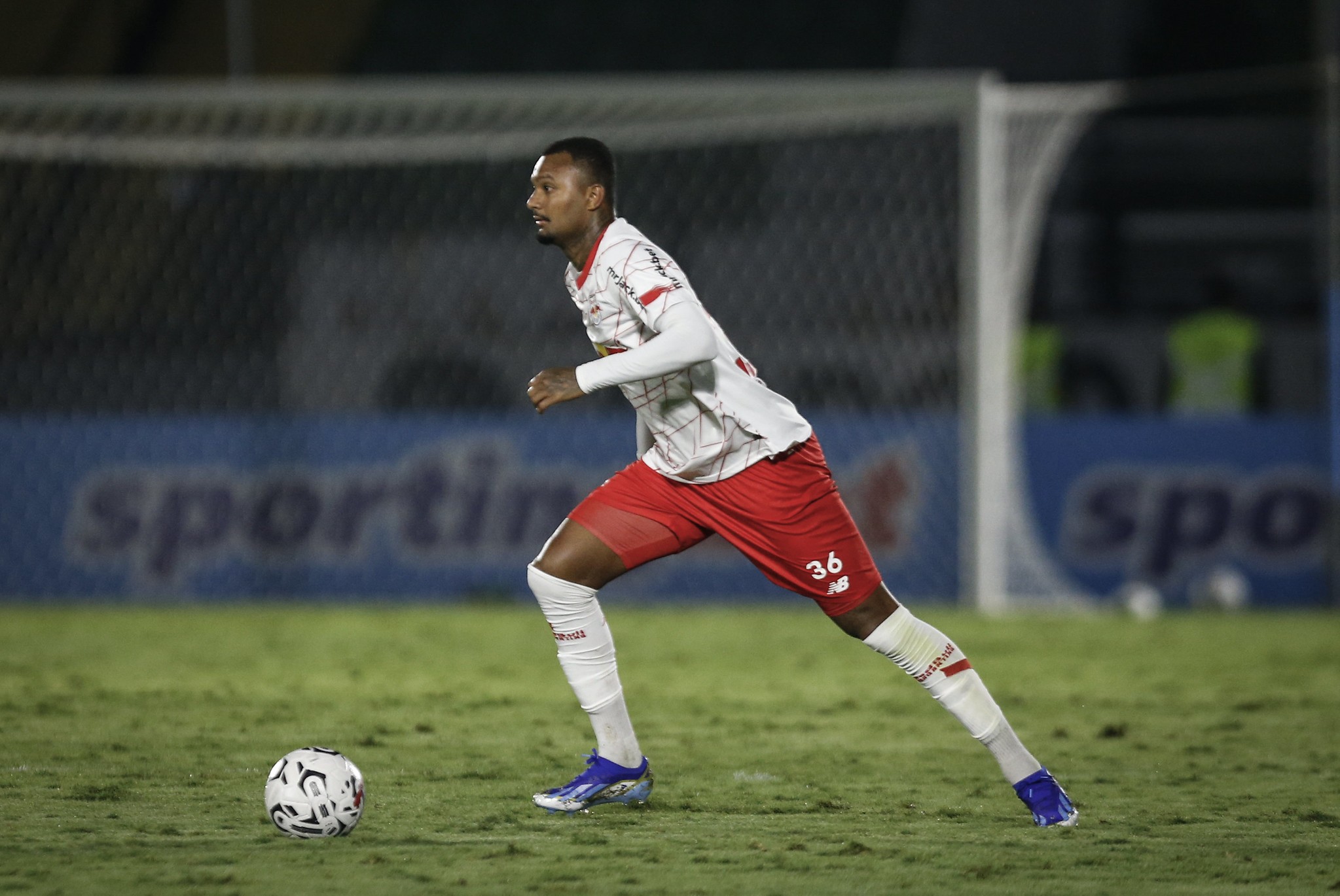 Vitória encaminha a contratação de Luan Cândido, do Bragantino