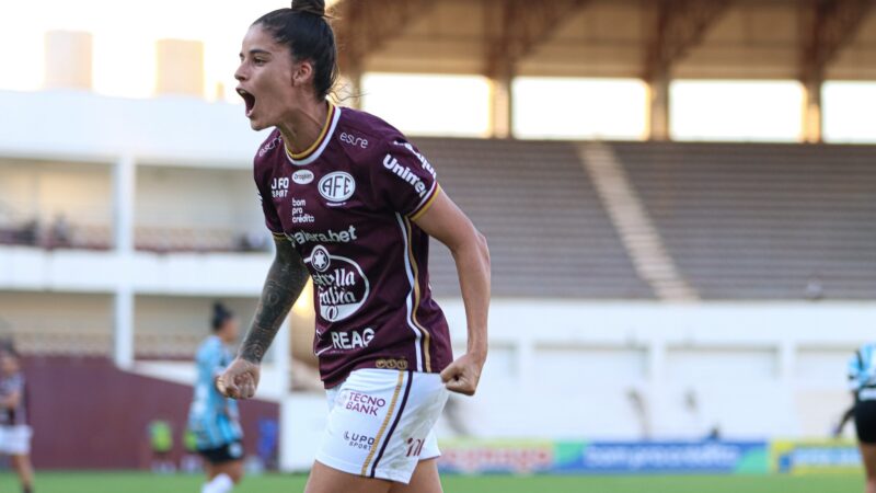Fluminense encaminha contratação de Patrícia Sochor para 2026; Palomar deixa o clube