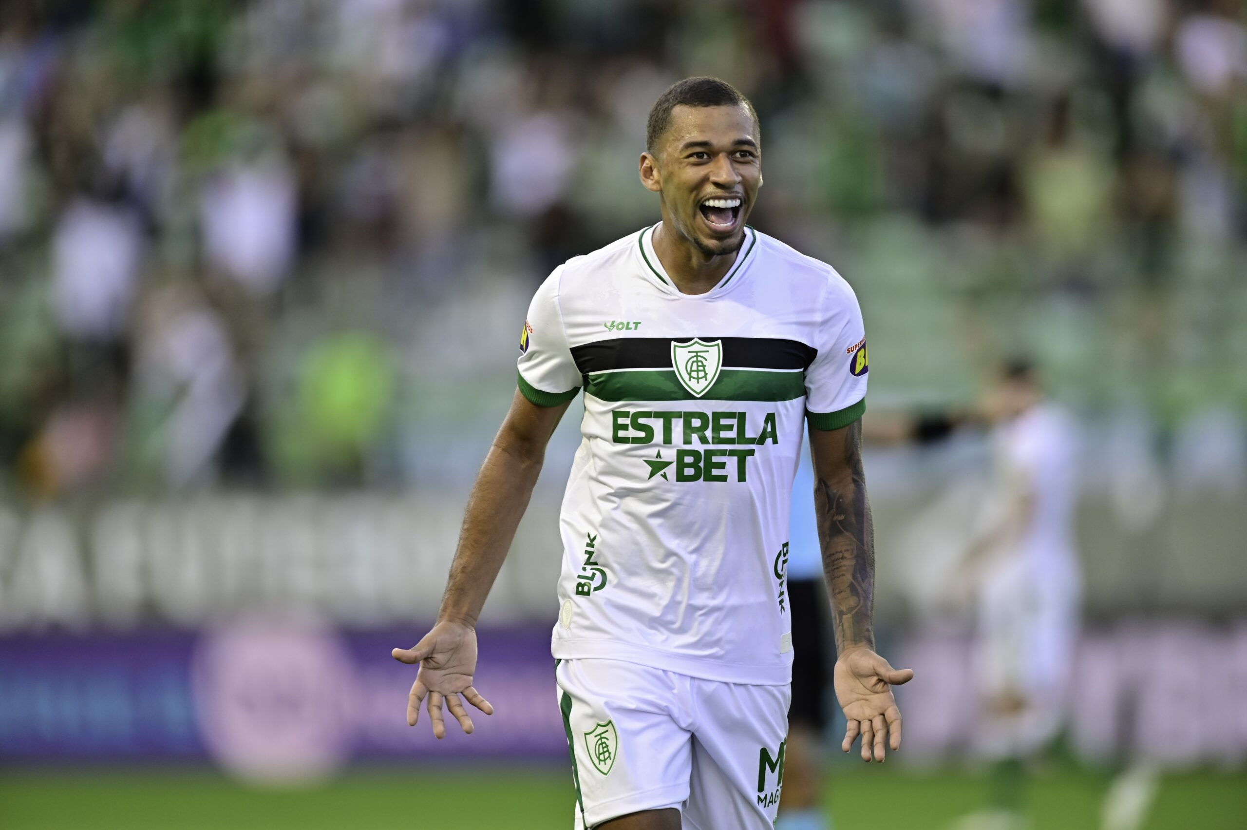 Coritiba negocia a contratação do atacante Fabinho, ex-São Paulo e Athletico