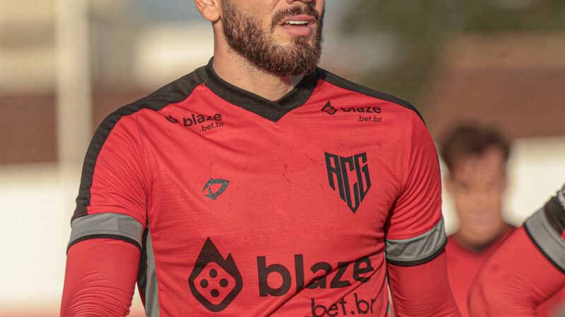 Atlético-GO empresta zagueiro Heron para o Londrina