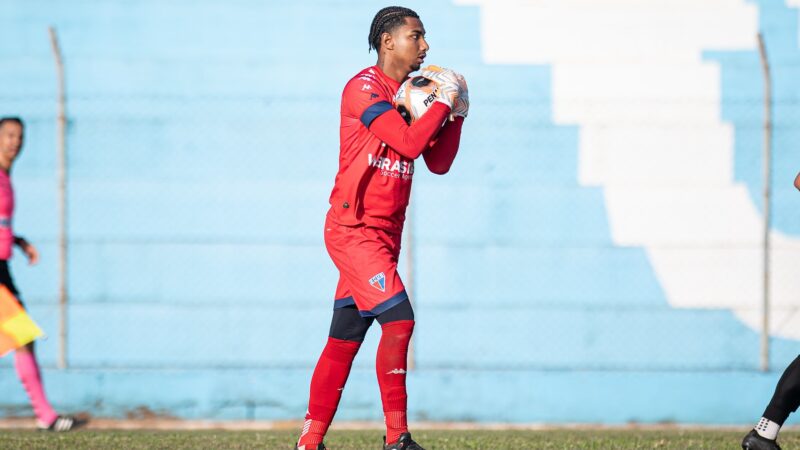 Melhor goleiro da última Bezinha, Luan Labiuc renova com o Ecus para a Série A4