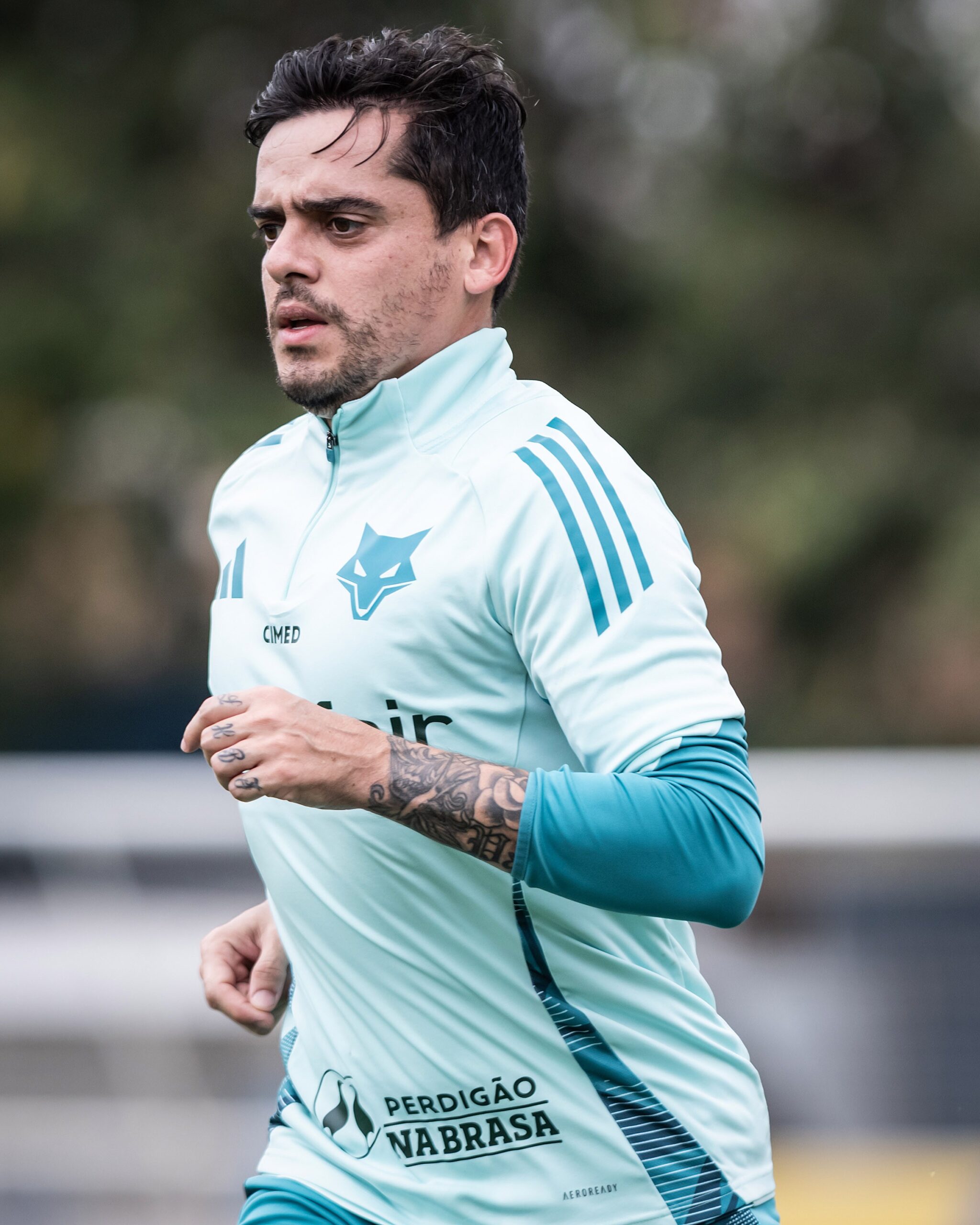 Cruzeiro alinha permanência de Fagner, que busca acordo com o Corinthians para saída