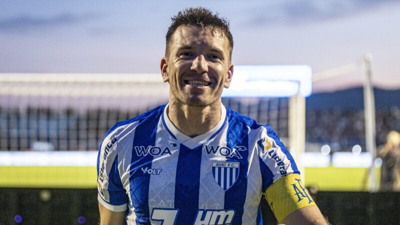 Novorizontino contrata o zagueiro Eduardo Brock, ex-capitão do Avaí