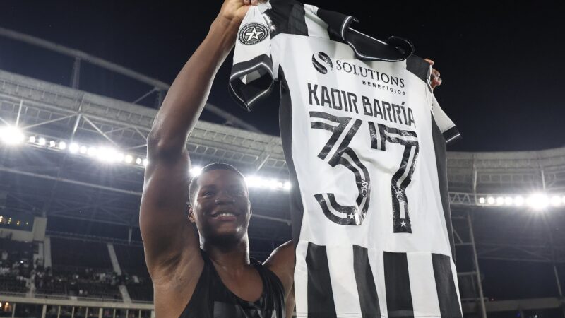 Kadir renova contrato com Botafogo até 2029