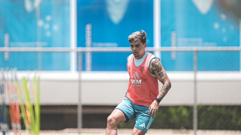Fagner acerta rescisão com o Corinthians e abre caminho para permanecer no Cruzeiro