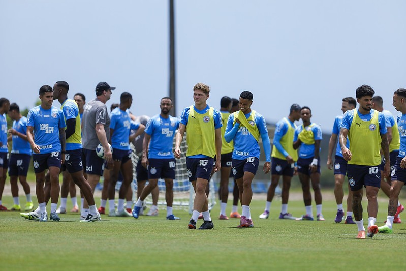 De olho em Libertadores e fora da Copa do Nordeste, Bahia pode fazer 77 jogos em 2026