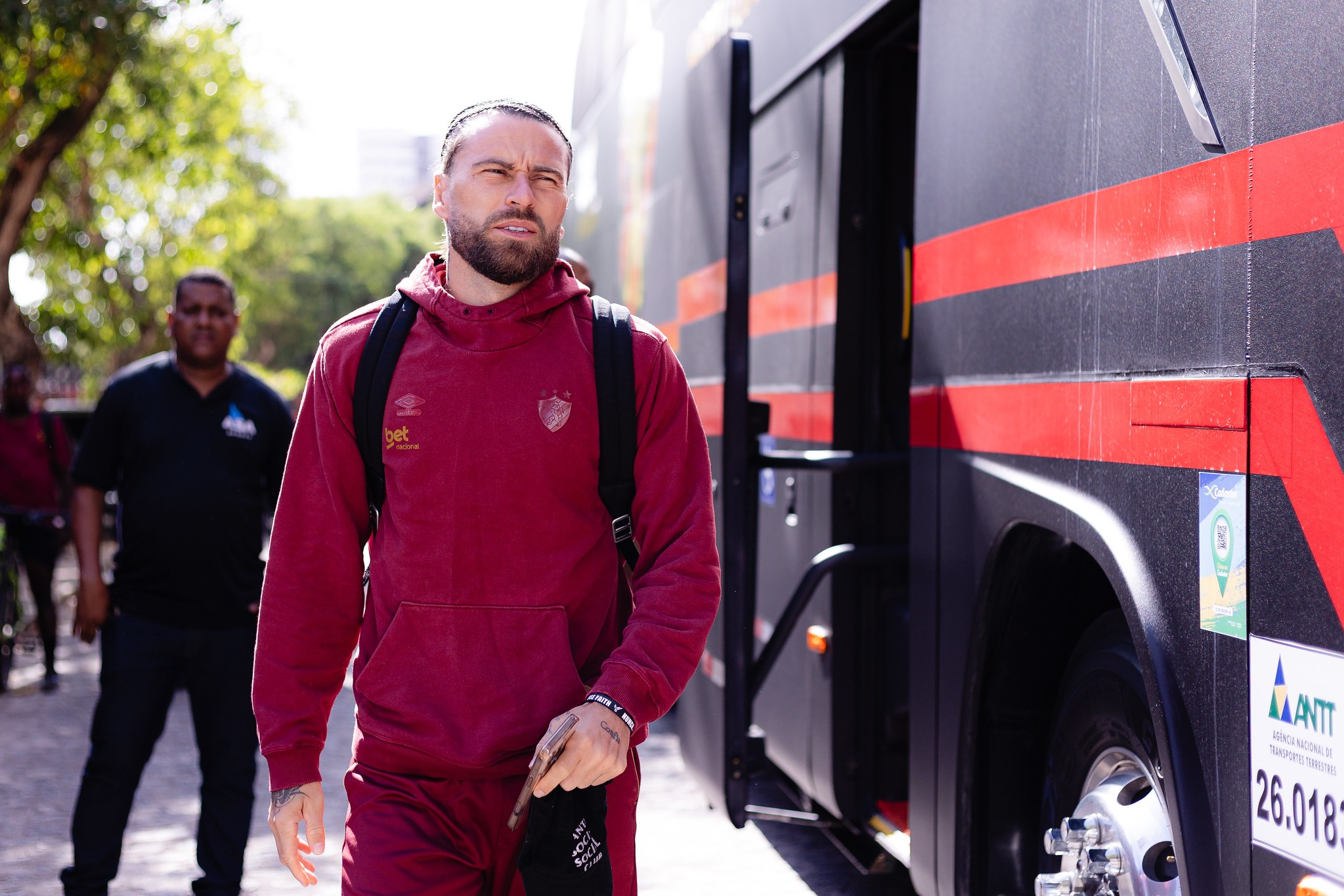 Sport espera resposta de Lucas Lima sobre nova proposta de redução salarial para este sábado