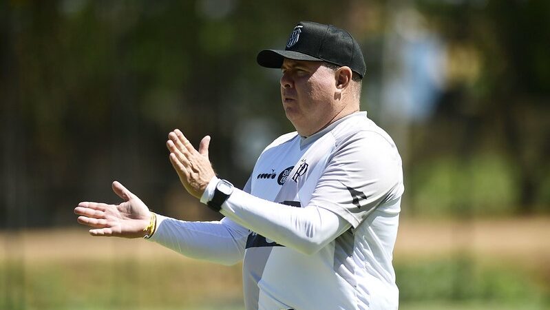 Marcelo diz que Ponte vai estrear contra o Corinthians sem as 11 contratações