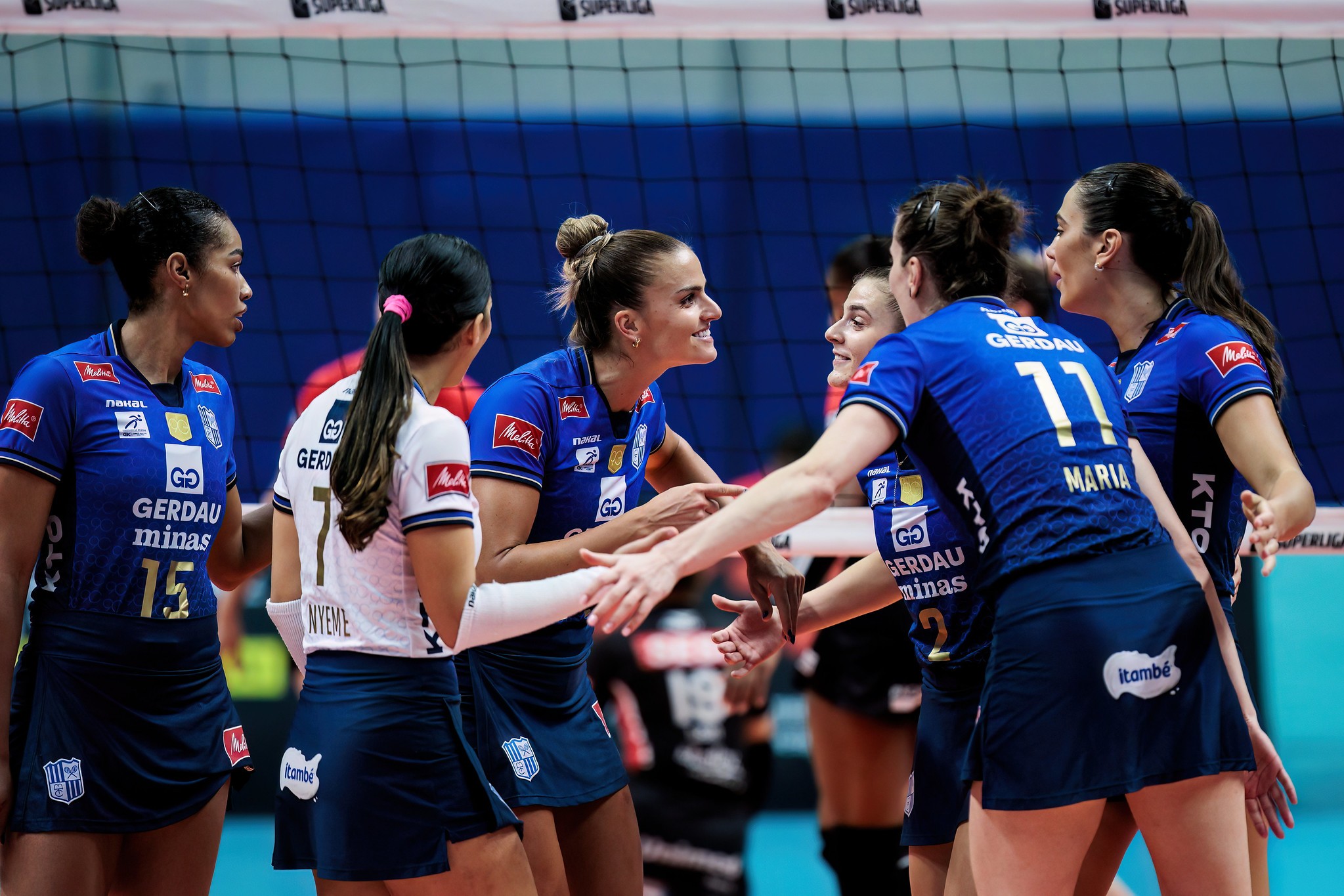 Minas bate Paulistano Barueri e reduz distância para líder Sesc-Flamengo na Superliga feminina