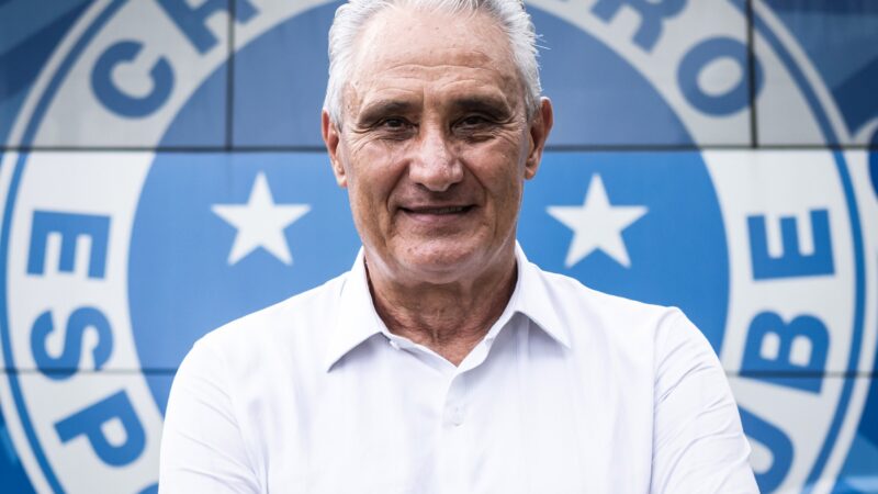 Tite chega a BH para iniciar trabalho no Cruzeiro; Gabigol é dúvida em reapresentação