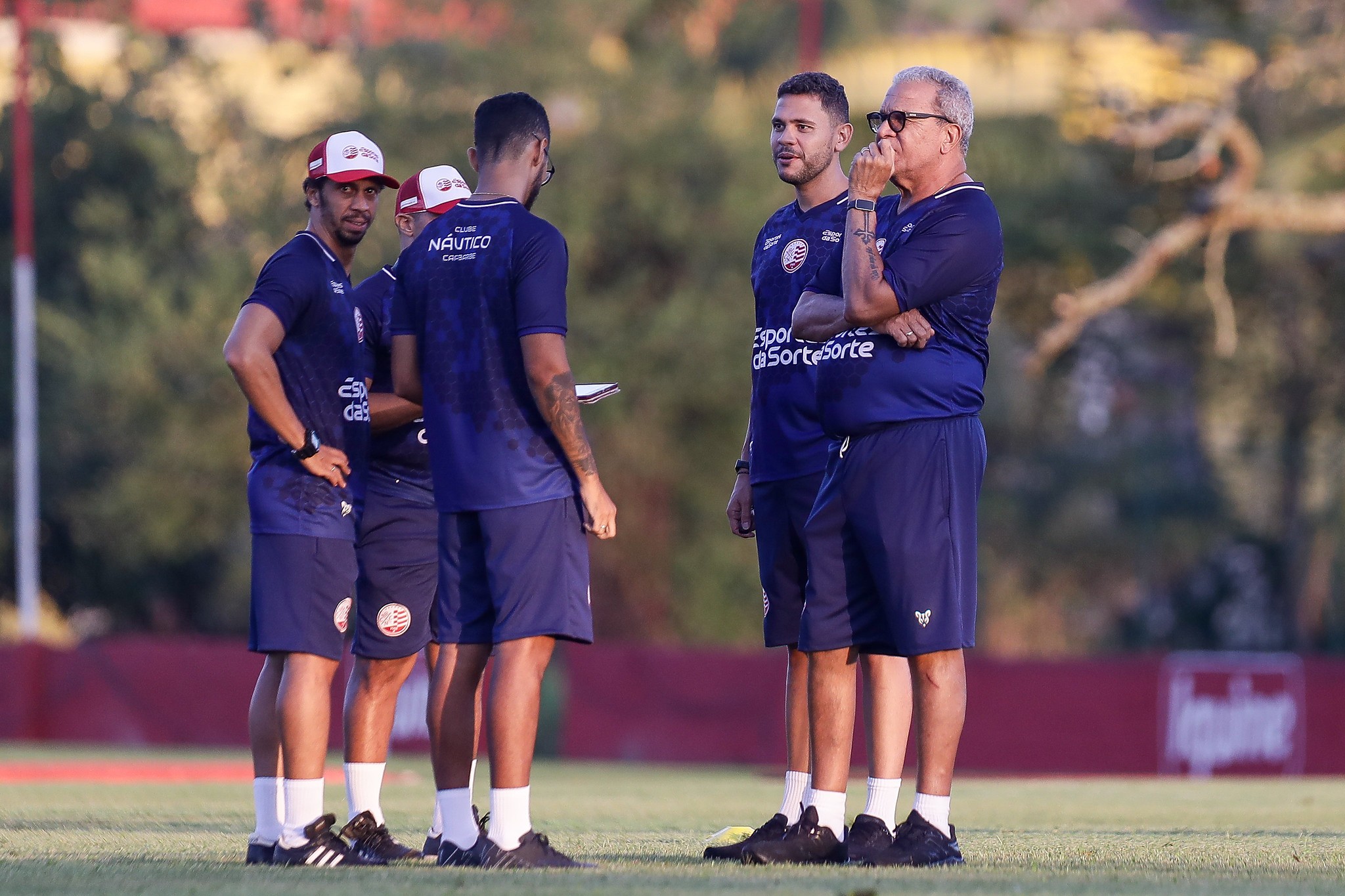 Náutico breca novas contratações até definir orçamento para 2026