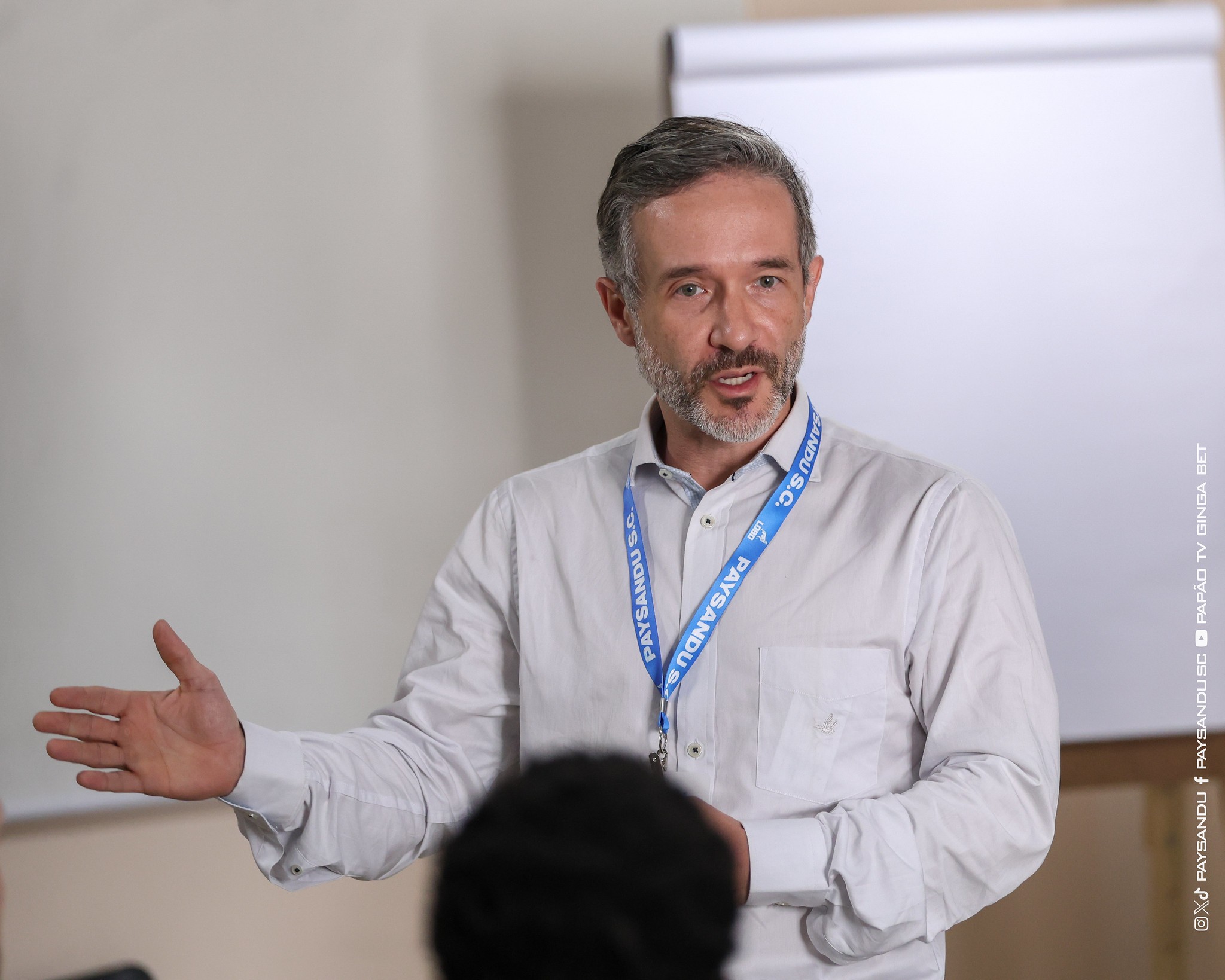 Tuma afirma que Paysandu quer fechar com lateral-esquerdo antes da estreia no Parazão