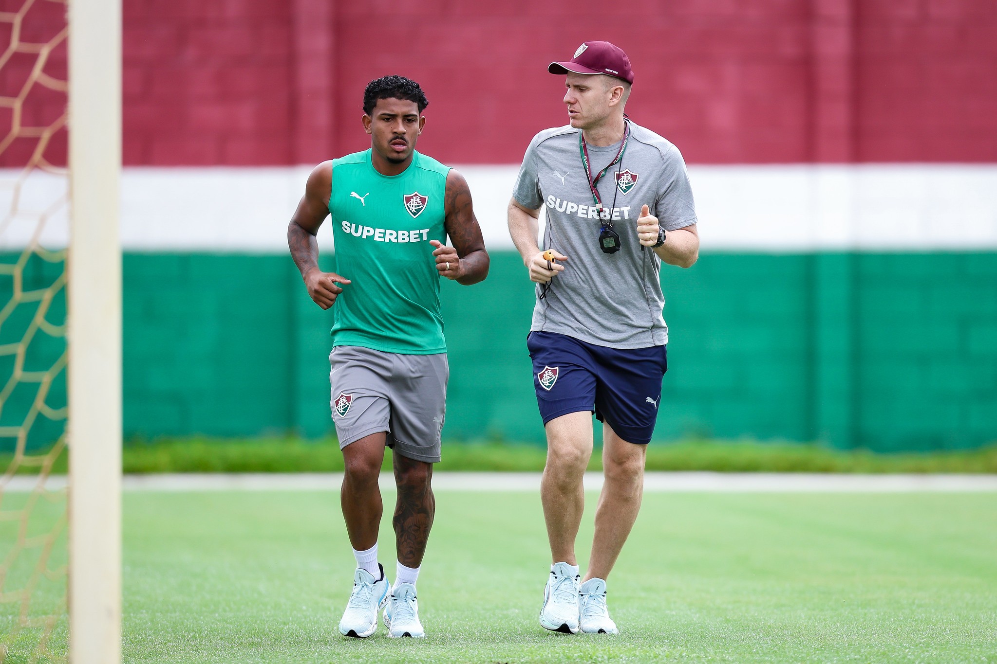 John Kennedy antecipa reapresentação e já treina no Fluminense