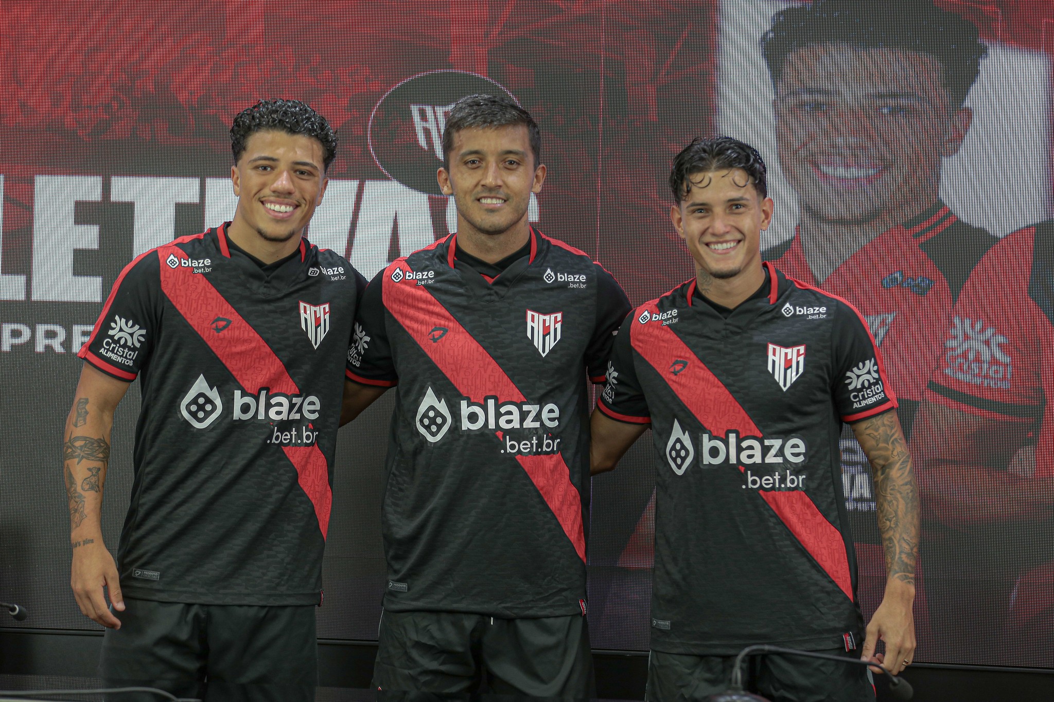 Lima, Kevin Ramírez e Jader prometem acirrar disputa no setor ofensivo do Atlético-GO