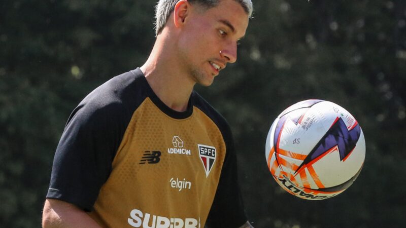 Em terceira temporada no clube, Ferreira completa 100 jogos pelo São Paulo na estreia do Paulistão